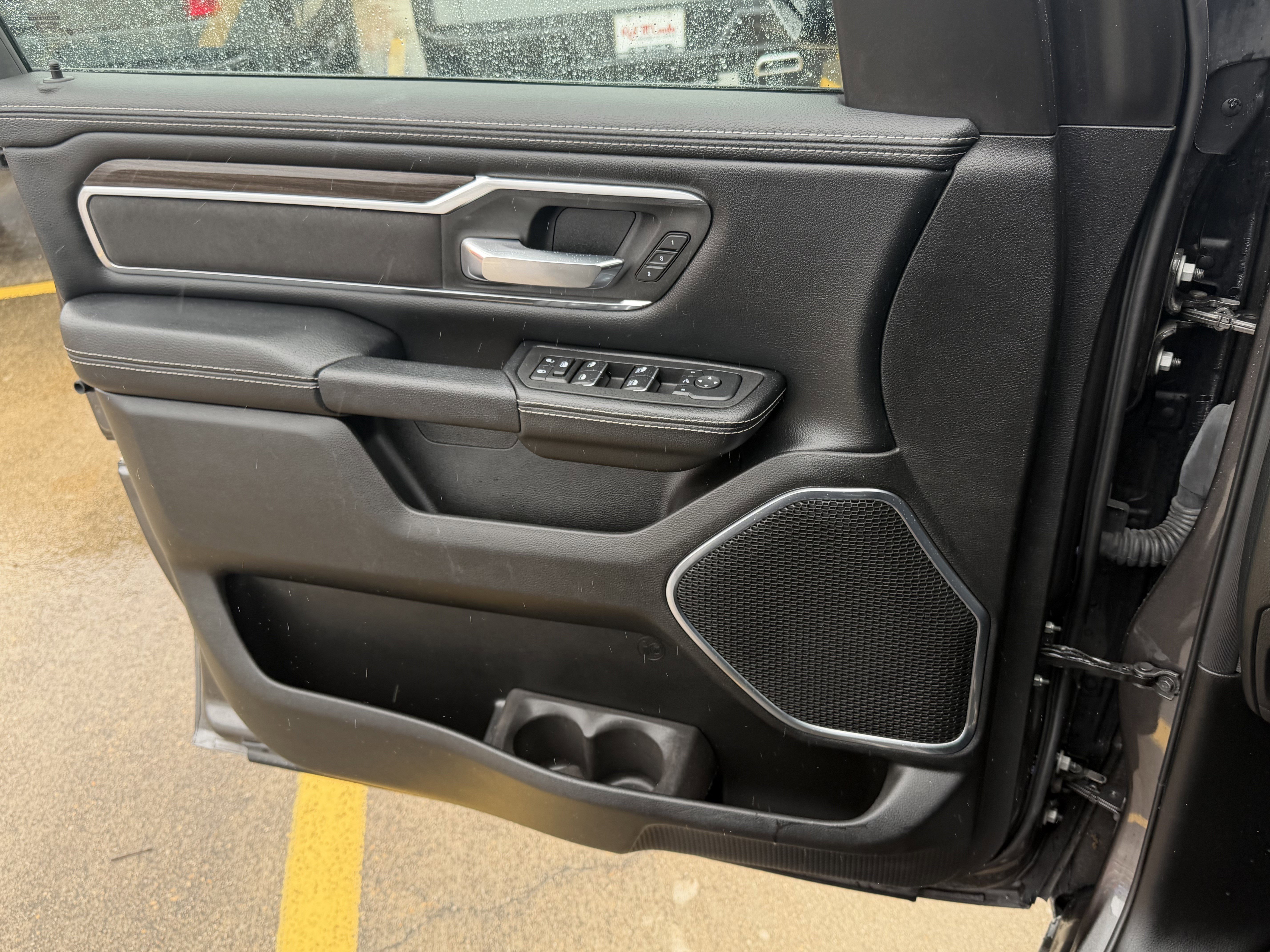 Used 2025 RAM 1500 Laramie w/ Laramie Southwest Edition image 29