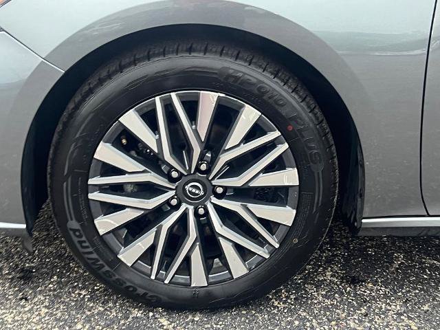 Used 2023 Nissan Altima 2.5 SV FWD image 37