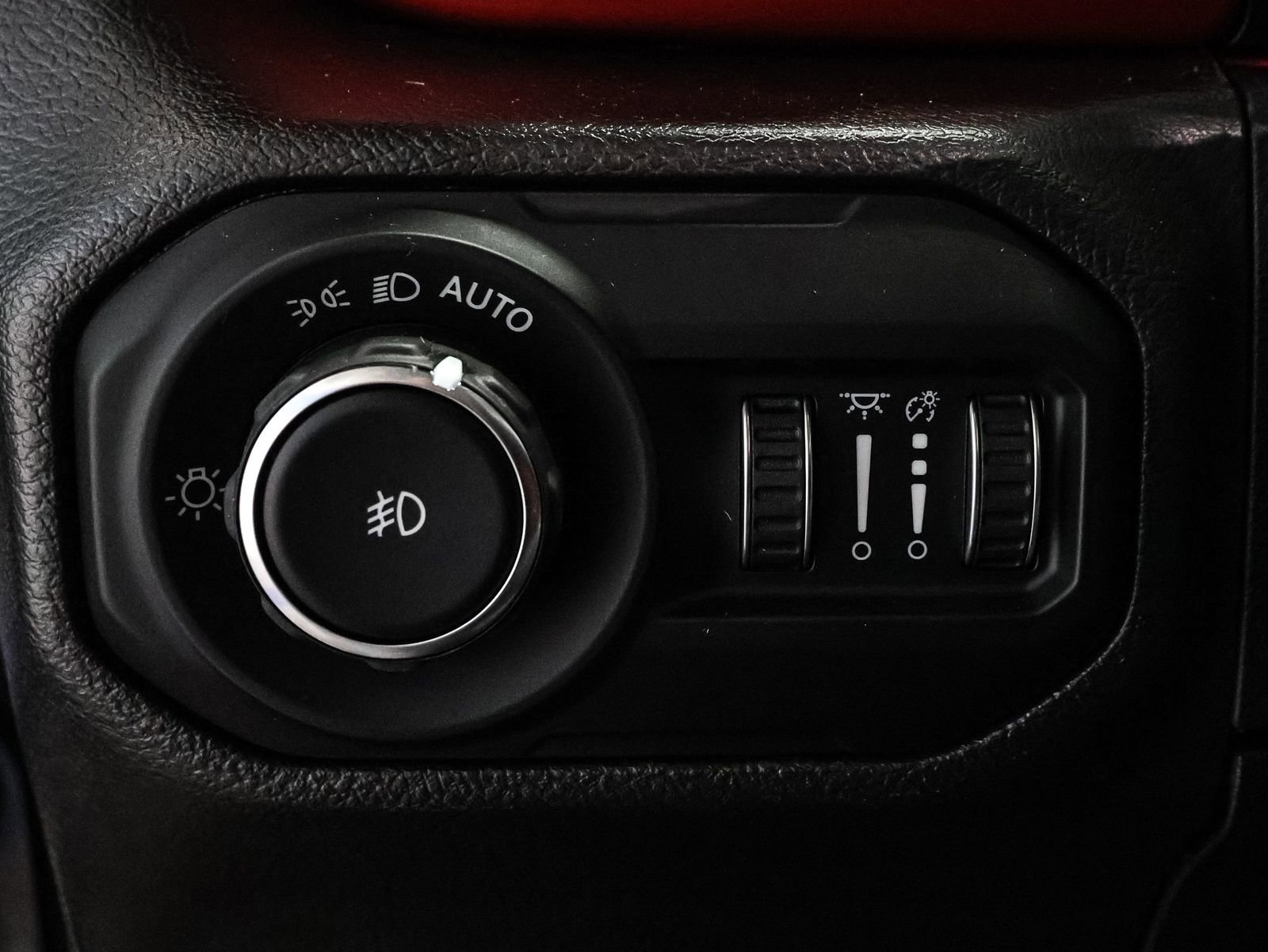 Used 2022 Jeep Wrangler Unlimited Rubicon w/ Cold Weather Group image 28