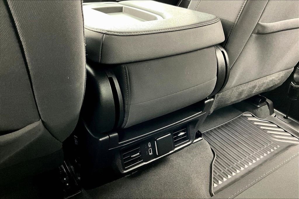 Used 2024 GMC Sierra 1500 Elevation image 33
