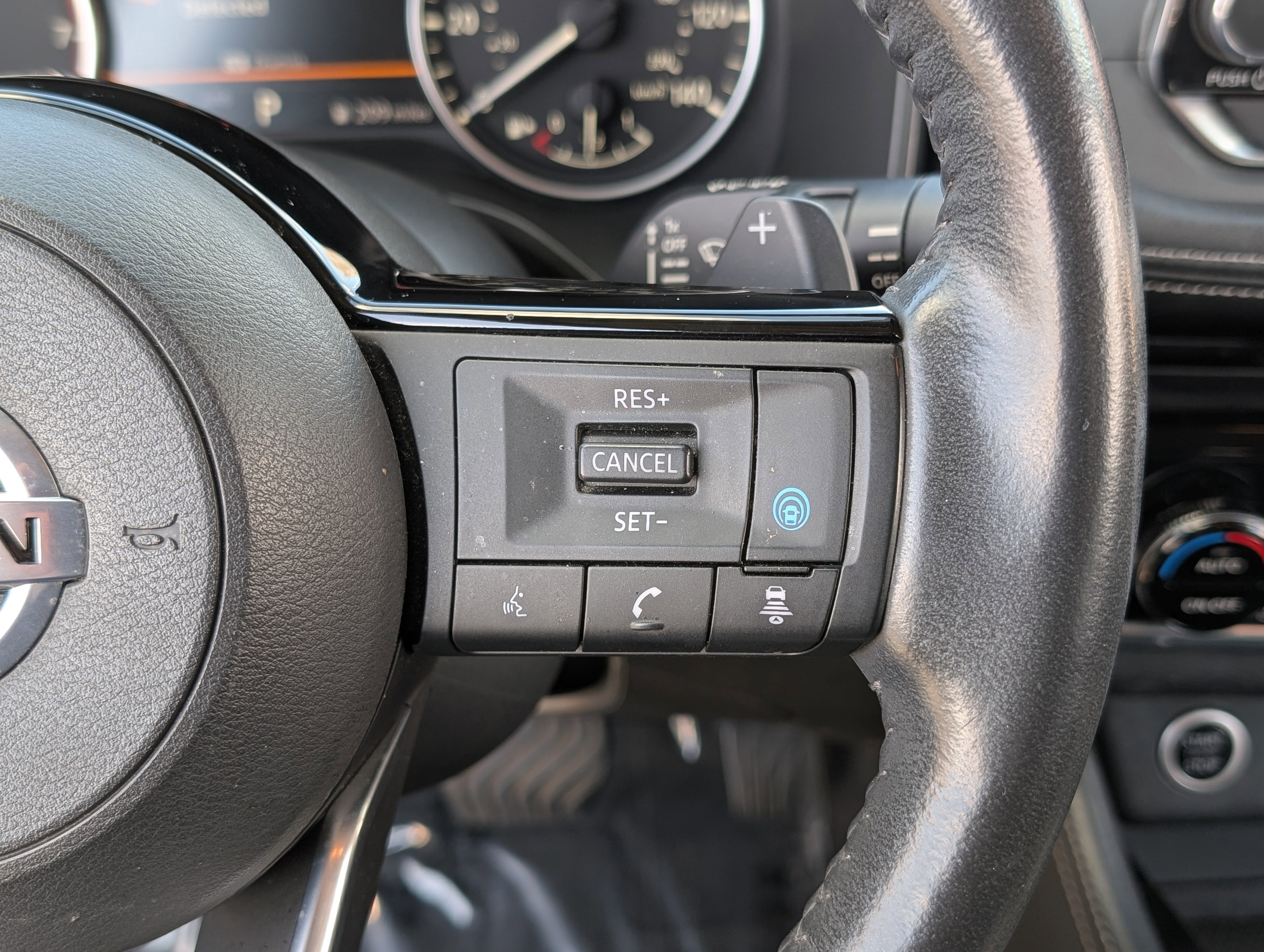 Used 2021 Nissan Rogue SL image 22