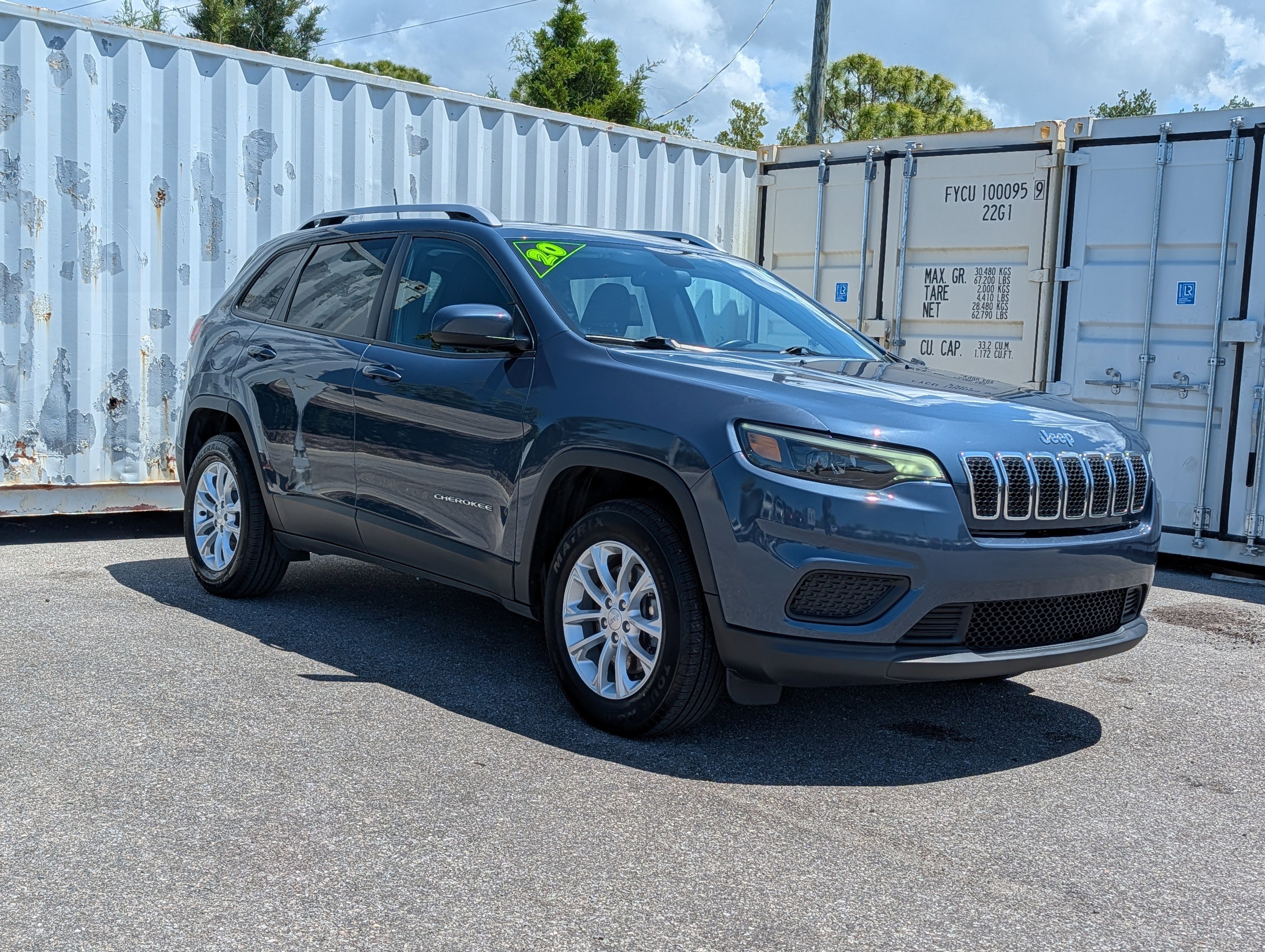 Used 2020 Jeep Cherokee Latitude w/ Cold Weather Group AWD/4WD image 7