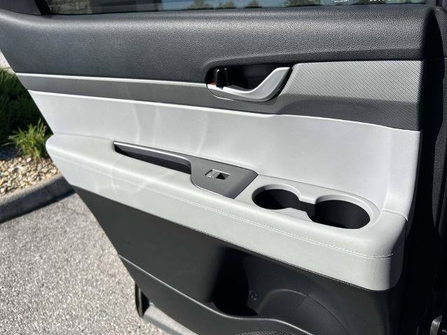 Used 2025 Hyundai Palisade SEL FWD image 17