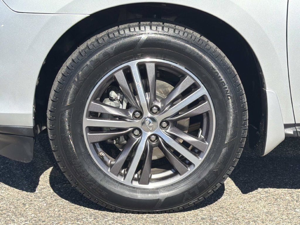 Used 2019 INFINITI QX60 Luxe w/ Essential Package FWD image 25