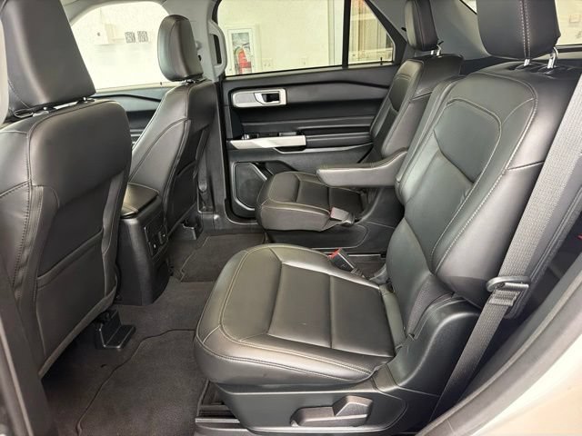 Certified 2023 Ford Explorer XLT w/ Equipment Group 202A AWD/4WD image 17