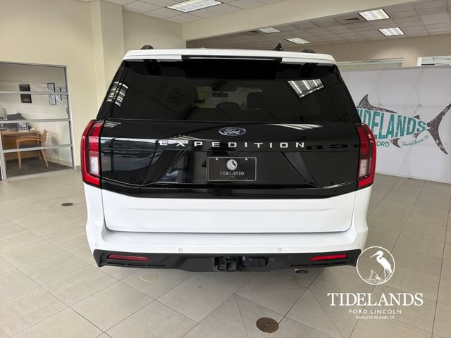 Certified 2025 Ford Expedition Active RWD image 7