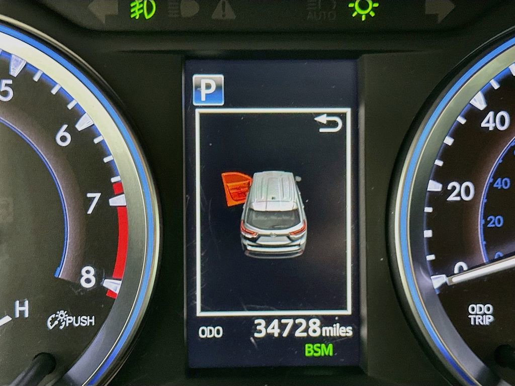 Used 2019 Toyota Highlander XLE image 10