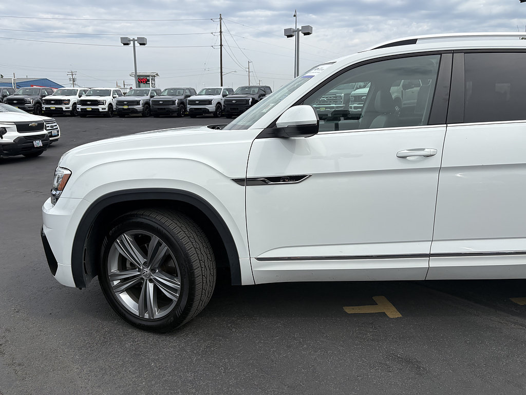 Used 2018 Volkswagen Atlas SEL w/ R-Line Package AWD/4WD image 12