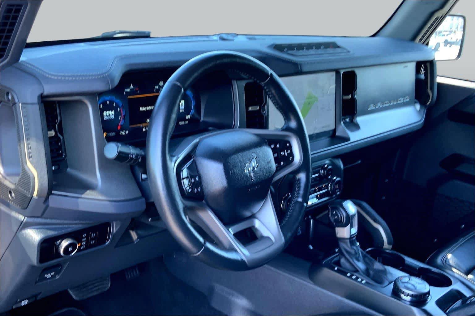 Certified 2025 Ford Bronco Badlands AWD/4WD image 16