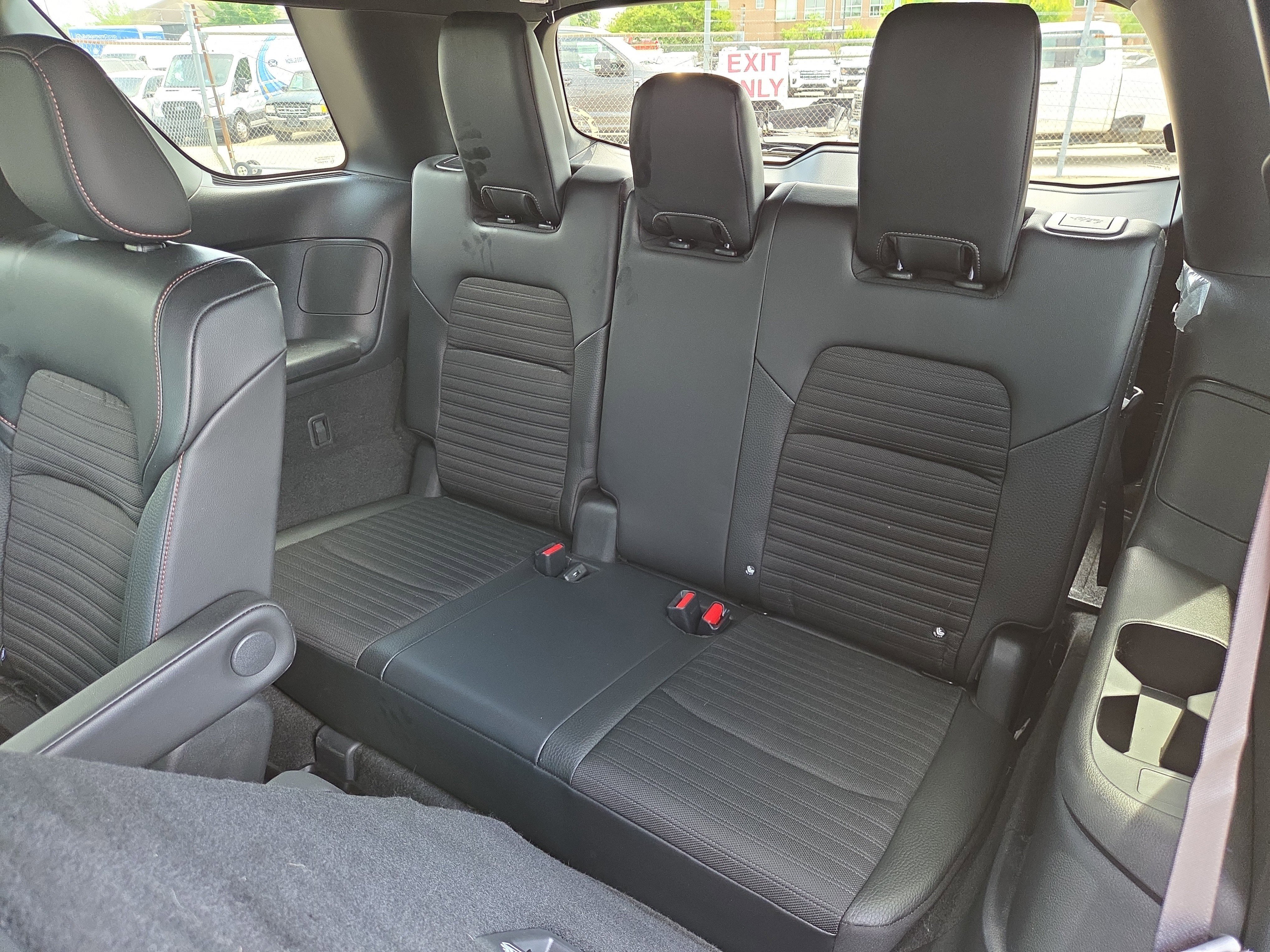 Used 2024 Nissan Pathfinder Rock Creek AWD/4WD image 12