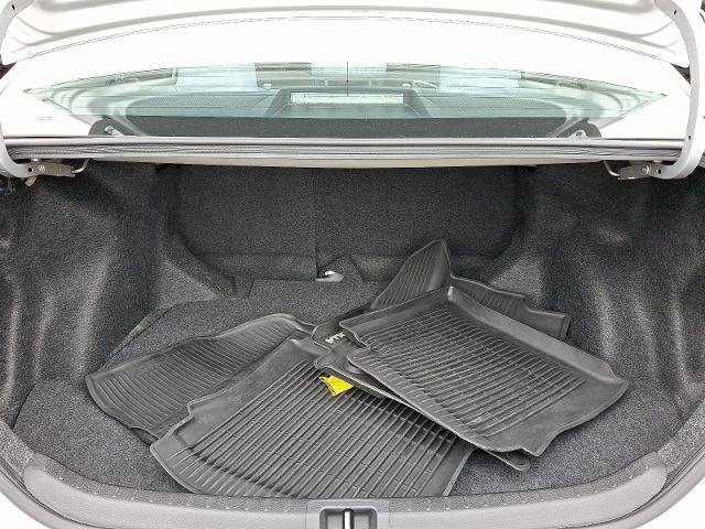 Used 2019 Toyota Corolla LE image 26