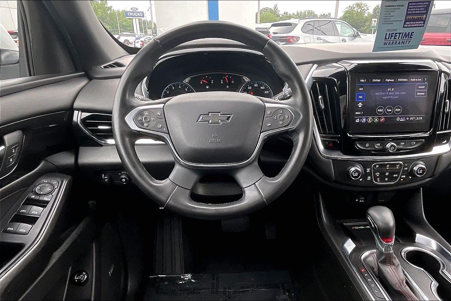 Used 2023 Chevrolet Traverse RS AWD/4WD image 5