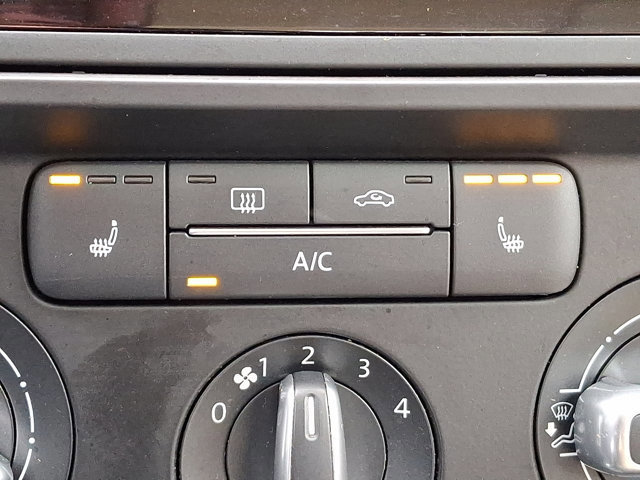 Used 2017 Volkswagen Jetta SE image 26