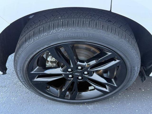 Certified 2024 Ford Edge ST w/ Equipment Group 401A AWD/4WD image 7