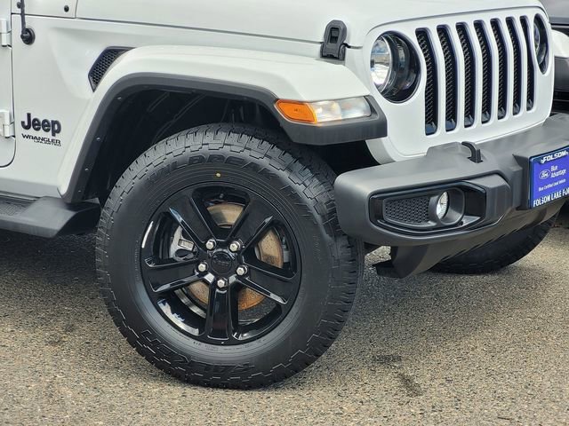 Used 2022 Jeep Wrangler Unlimited Sahara AWD/4WD image 6