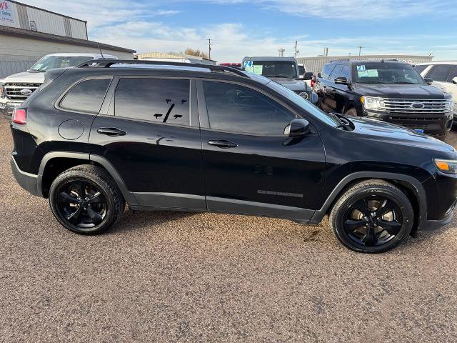Used 2021 Jeep Cherokee Latitude Plus image 2