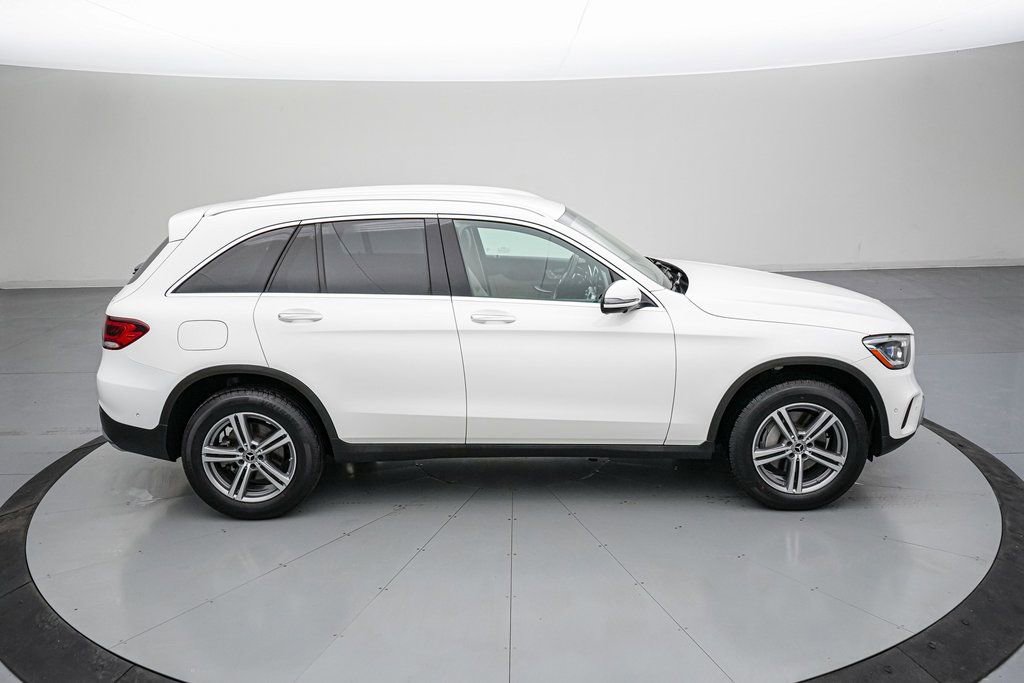 Used 2022 Mercedes-Benz GLC 300 4MATIC image 4