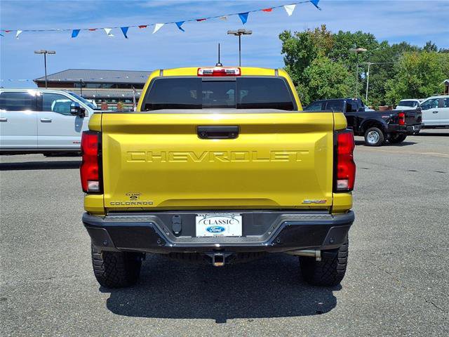 Used 2023 Chevrolet Colorado ZR2 w/ ZR2 Convenience Package III AWD/4WD image 10