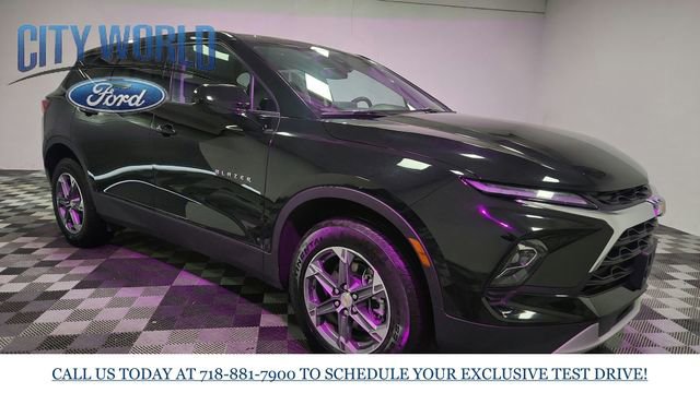 Used 2025 Chevrolet Blazer LT image 3