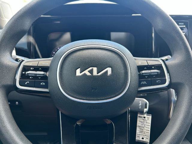 Used 2023 Kia Sorento LX FWD image 21