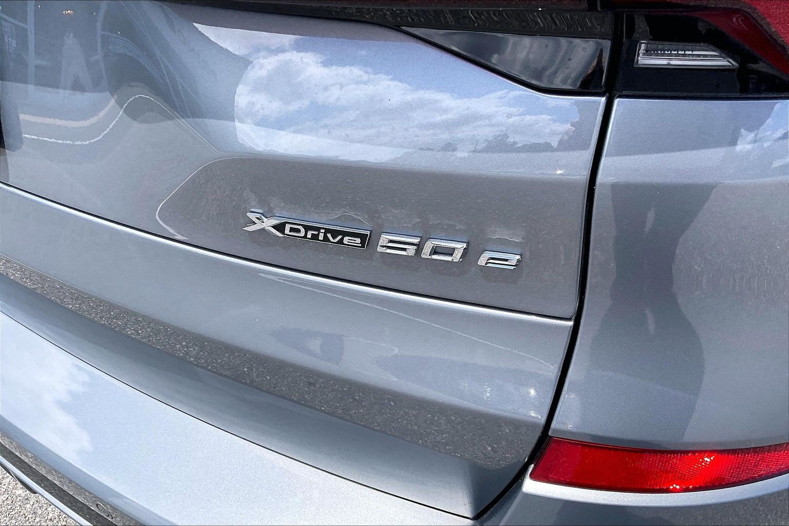 Used 2024 BMW X5 xDrive50e w/ M Sport Package AWD/4WD image 8