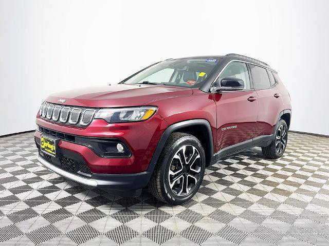 Used 2022 Jeep Compass Limited w/ Sun and Sound Group AWD/4WD image 3