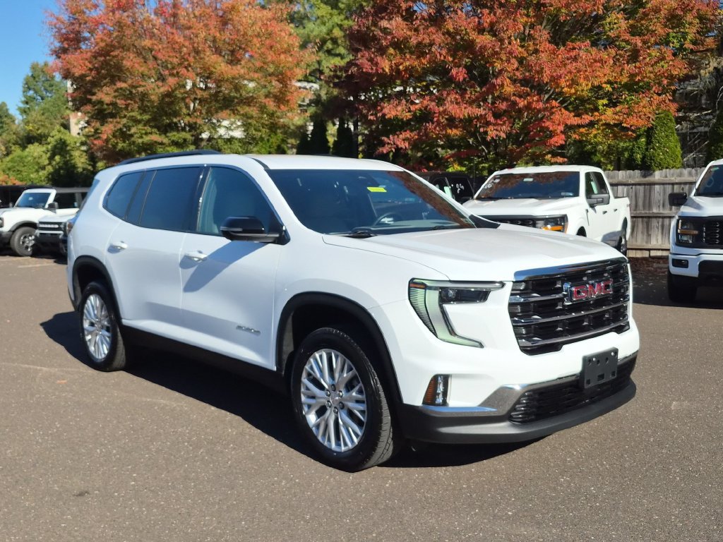 Used 2026 GMC Acadia Elevation w/ Elevation Premium Package FWD image 16