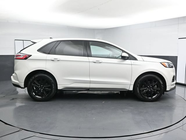 Certified 2024 Ford Edge ST-Line w/ Class II Trailer Tow Package AWD/4WD image 12
