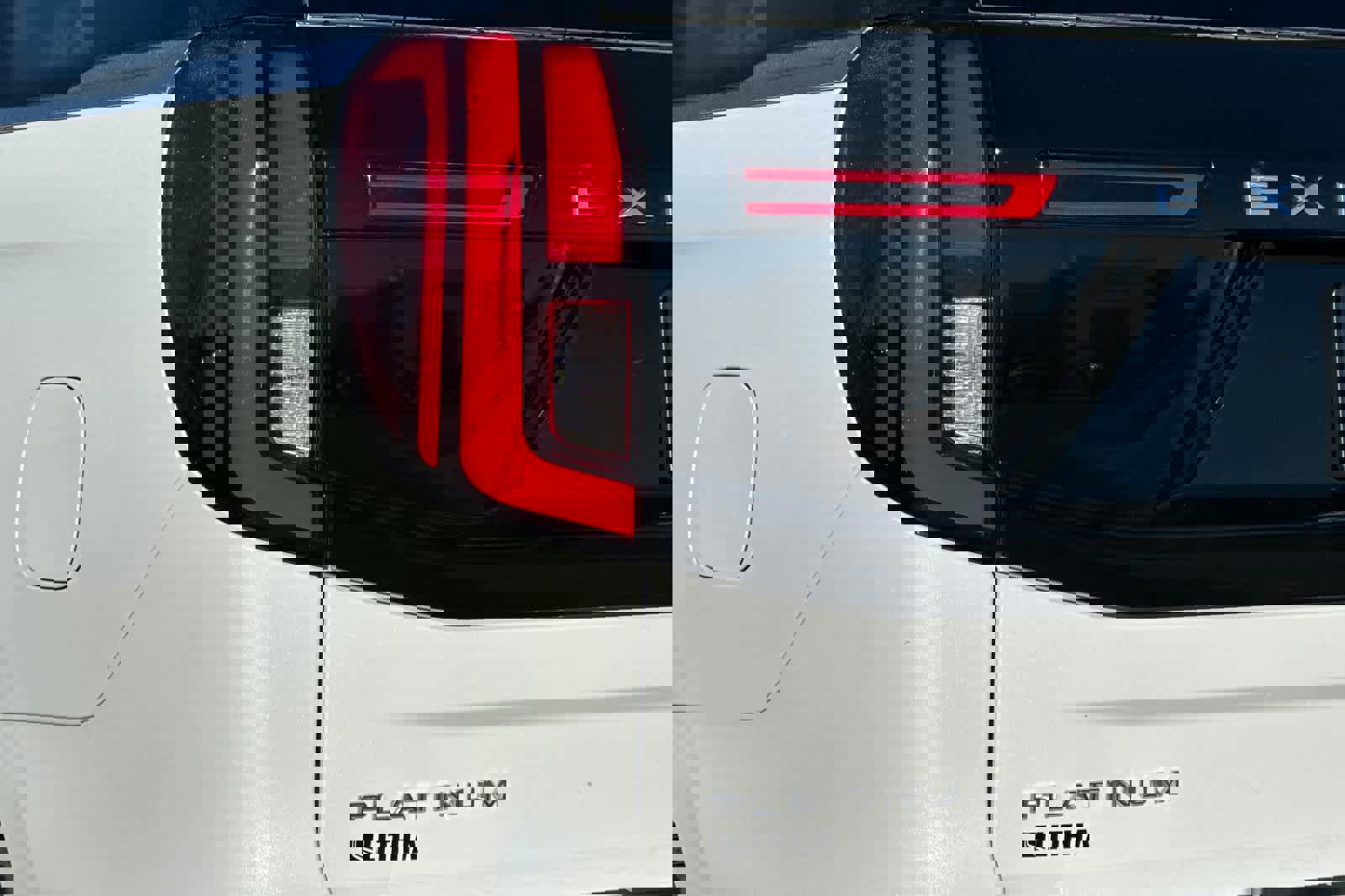 Certified 2025 Ford Expedition Platinum image 29