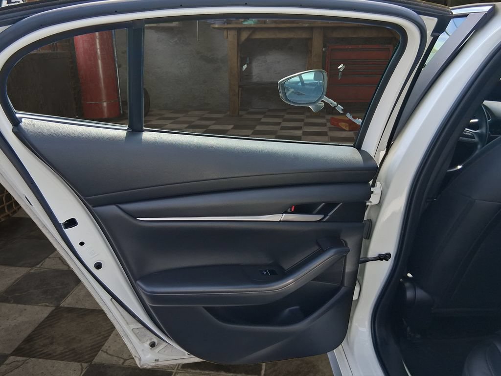 Used 2021 MAZDA MAZDA3 s FWD image 10
