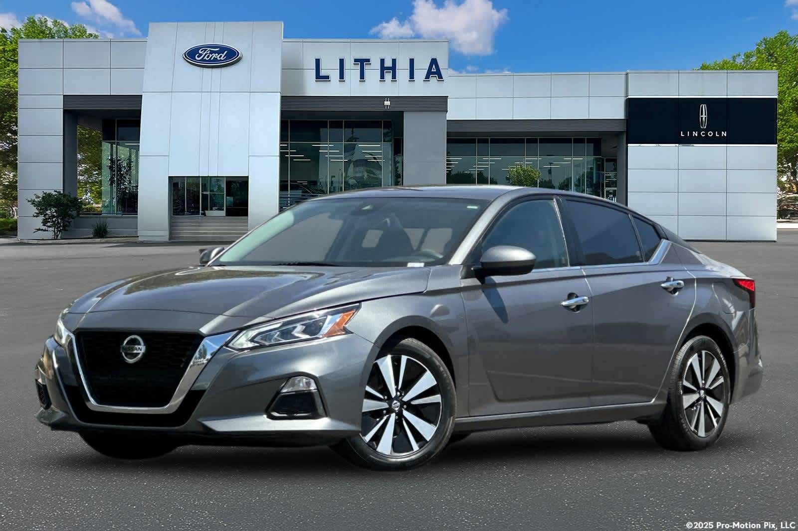 Used 2021 Nissan Altima 2.5 SV