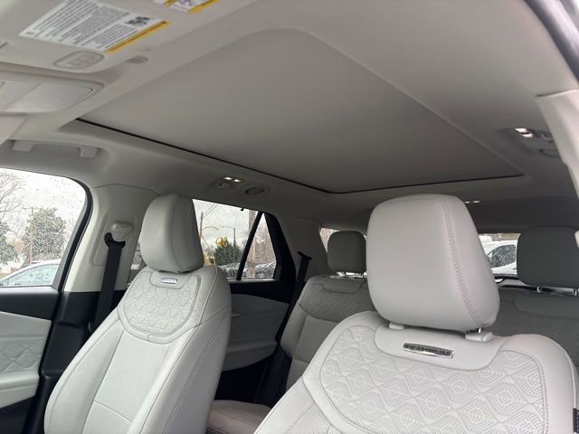 Certified 2025 Ford Explorer Platinum w/ LUX Leather Package image 11