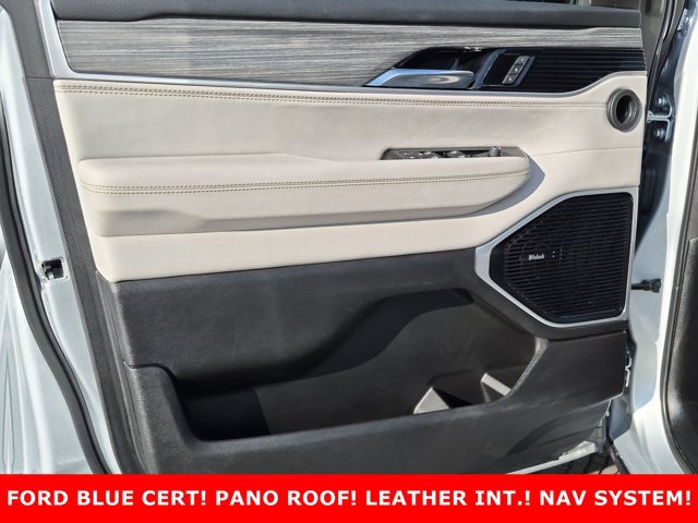 Used 2023 Jeep Wagoneer L Series III w/ Premium Group I AWD/4WD image 13
