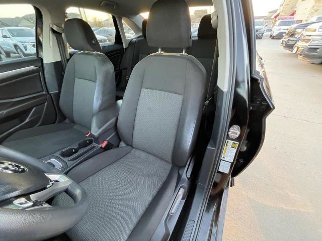 Used 2019 Volkswagen Jetta S image 18