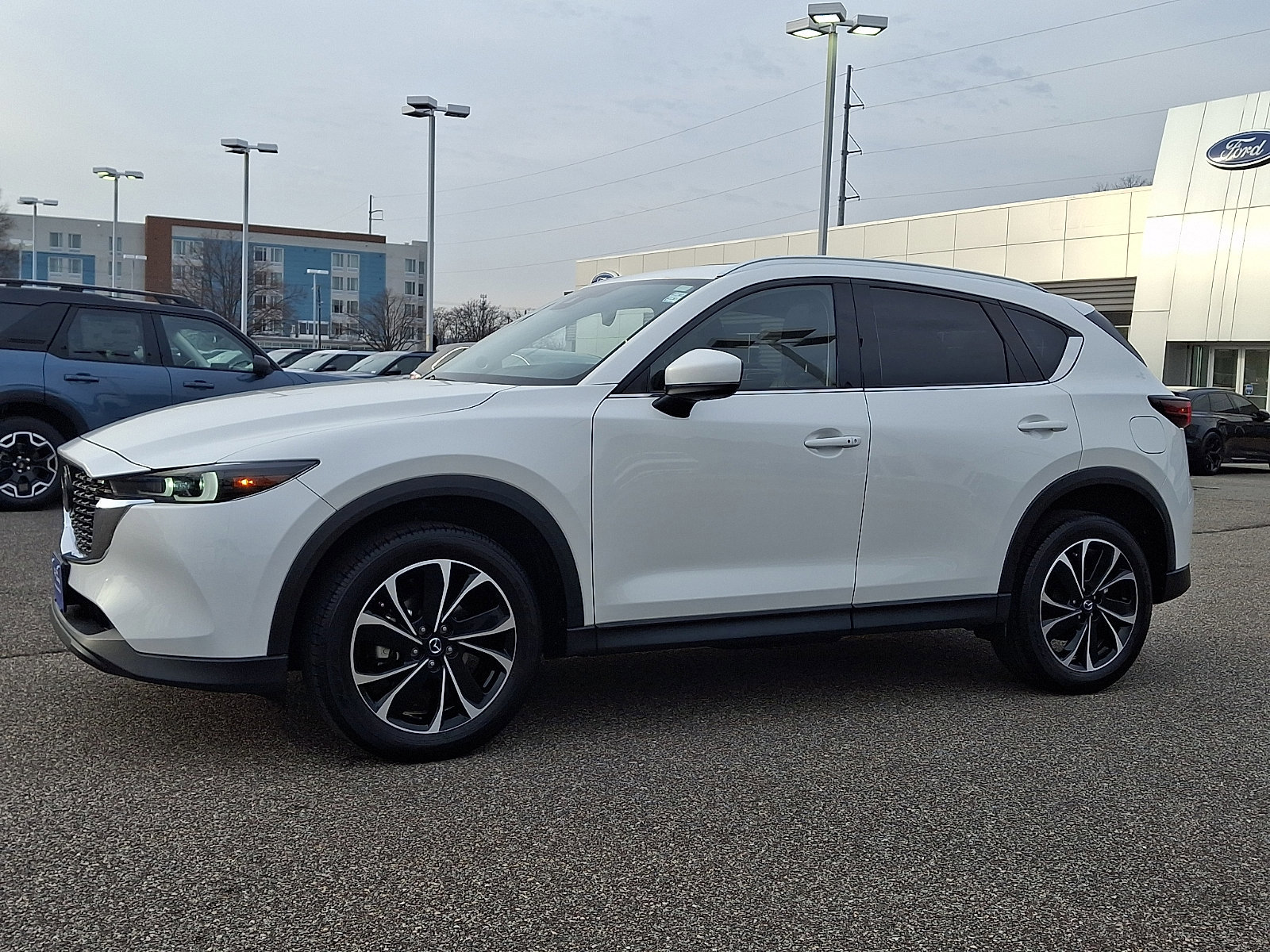 Used 2023 MAZDA CX-5 AWD 2.5 S w/ Premium Plus Pkg image 2