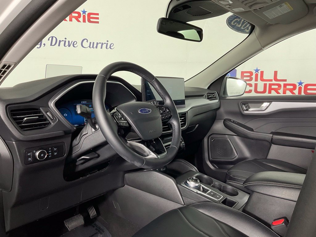 Certified 2025 Ford Escape Platinum w/ Premium Technology Package FWD image 13
