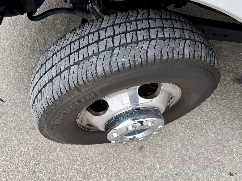 Certified 2025 Ford F350 Lariat image 34