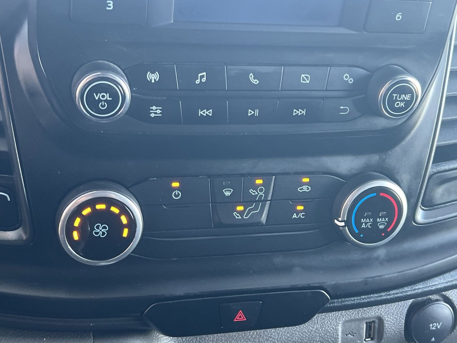 Certified 2024 Ford Transit 250 148 High Roof Extended w/ Load Area Protection Package RWD image 29