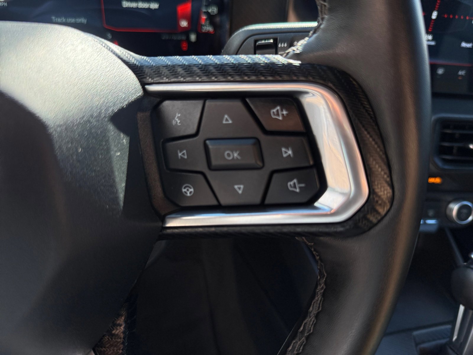 Certified 2024 Ford Mustang Coupe image 18