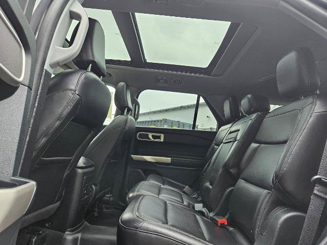 Certified 2022 Ford Explorer XLT w/ Equipment Group 202A AWD/4WD image 10