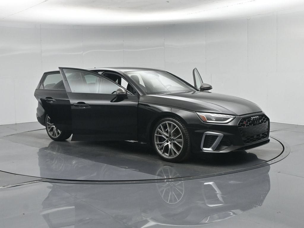 Used 2023 Audi S4 Premium Plus w/ Premium Plus Package AWD/4WD image 39