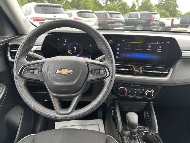 Used 2025 Chevrolet TrailBlazer LT AWD/4WD image 21