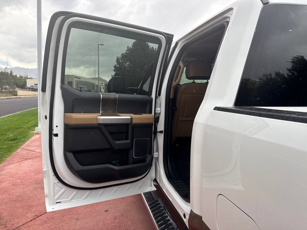 Certified 2022 Ford F250 Lariat w/ Lariat Ultimate Package AWD/4WD image 19