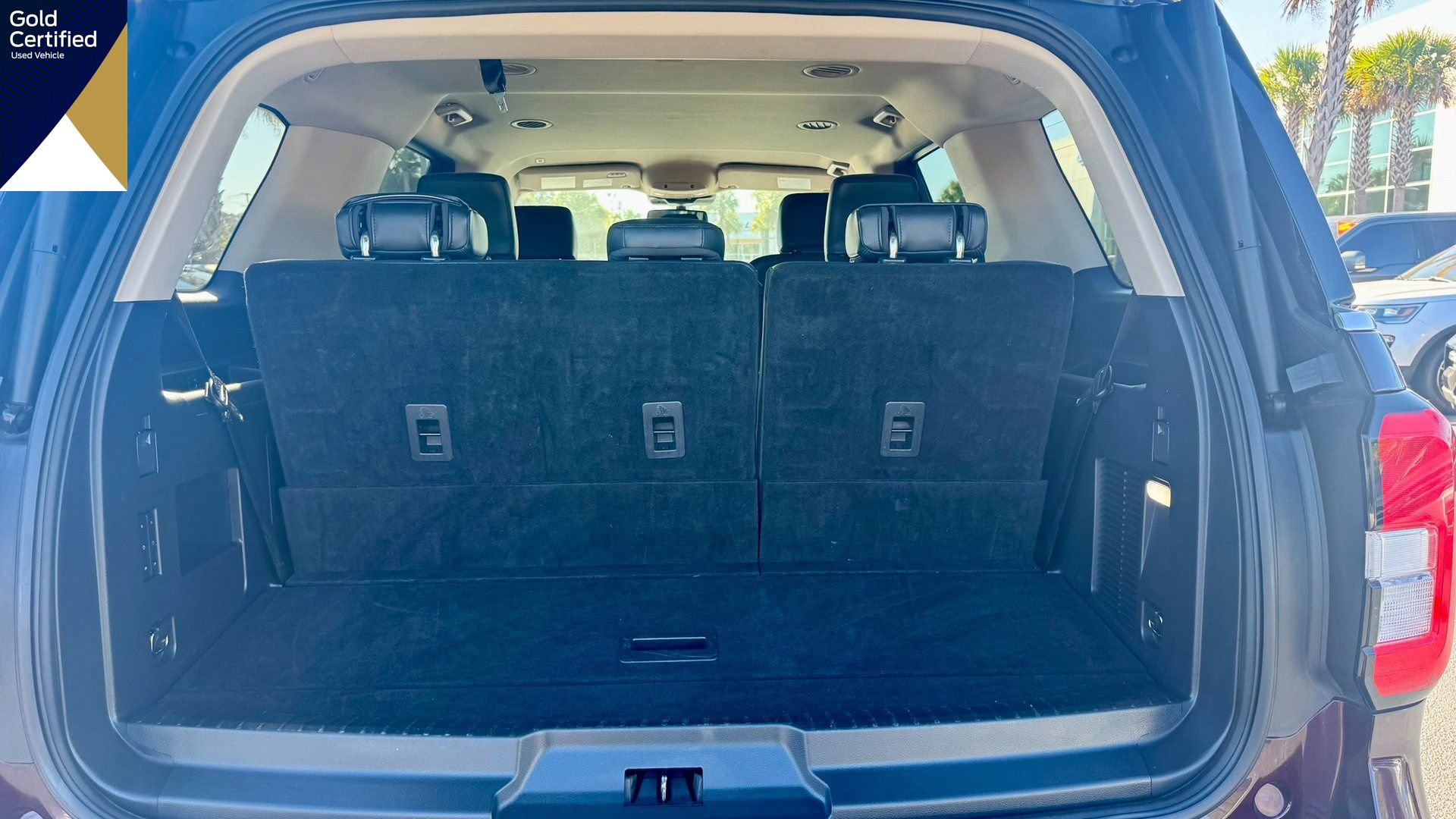 Certified 2024 Ford Expedition XLT image 13