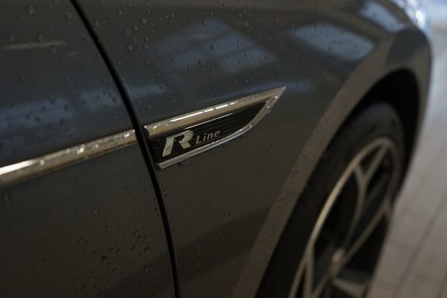 Used 2021 Volkswagen Passat 2.0T R-Line image 15