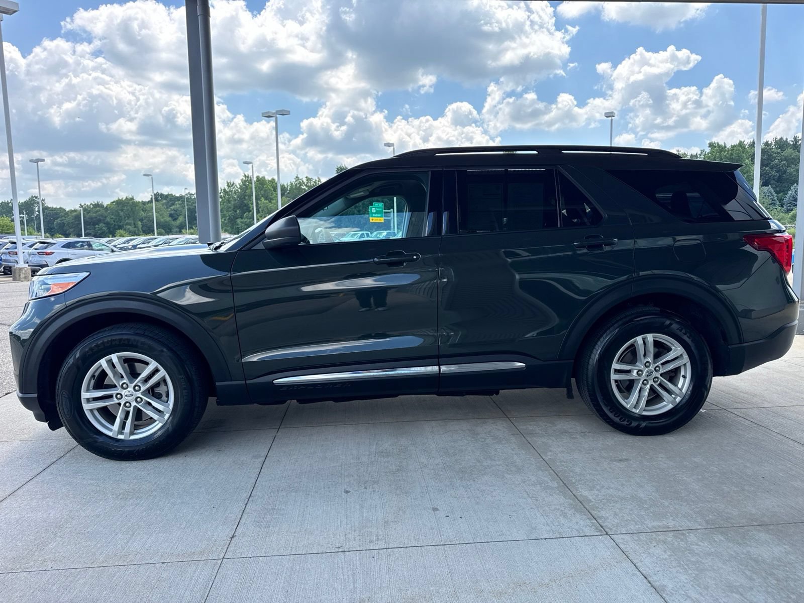 Certified 2023 Ford Explorer XLT AWD/4WD image 4