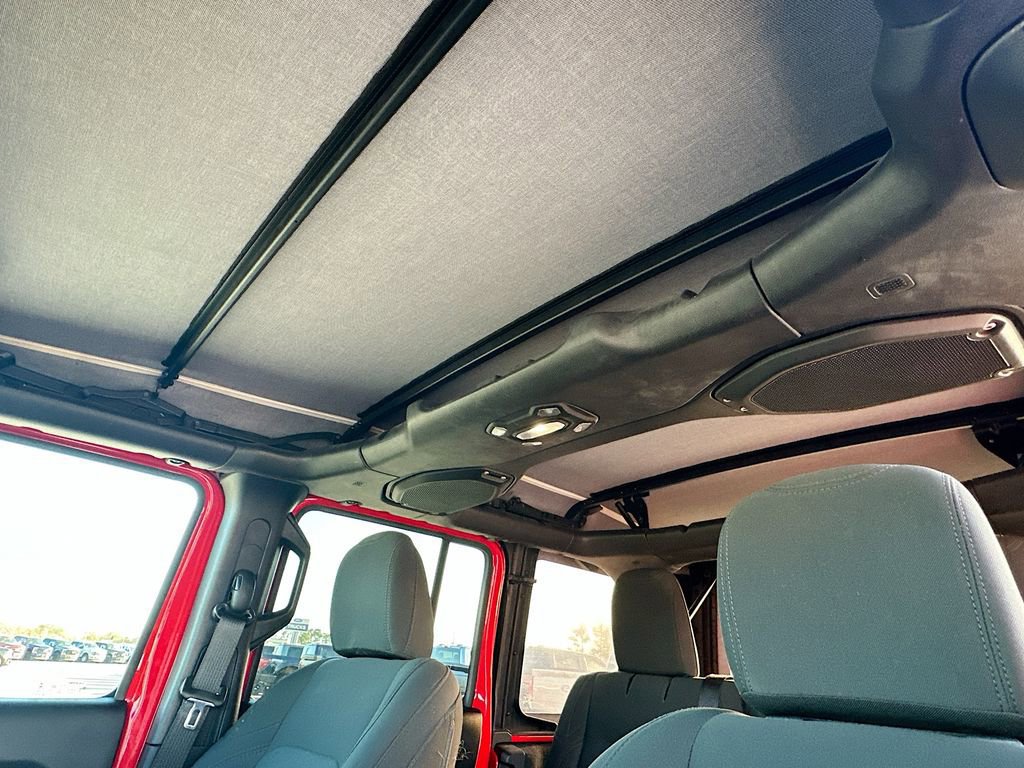 Used 2018 Jeep Wrangler Unlimited Sport image 12