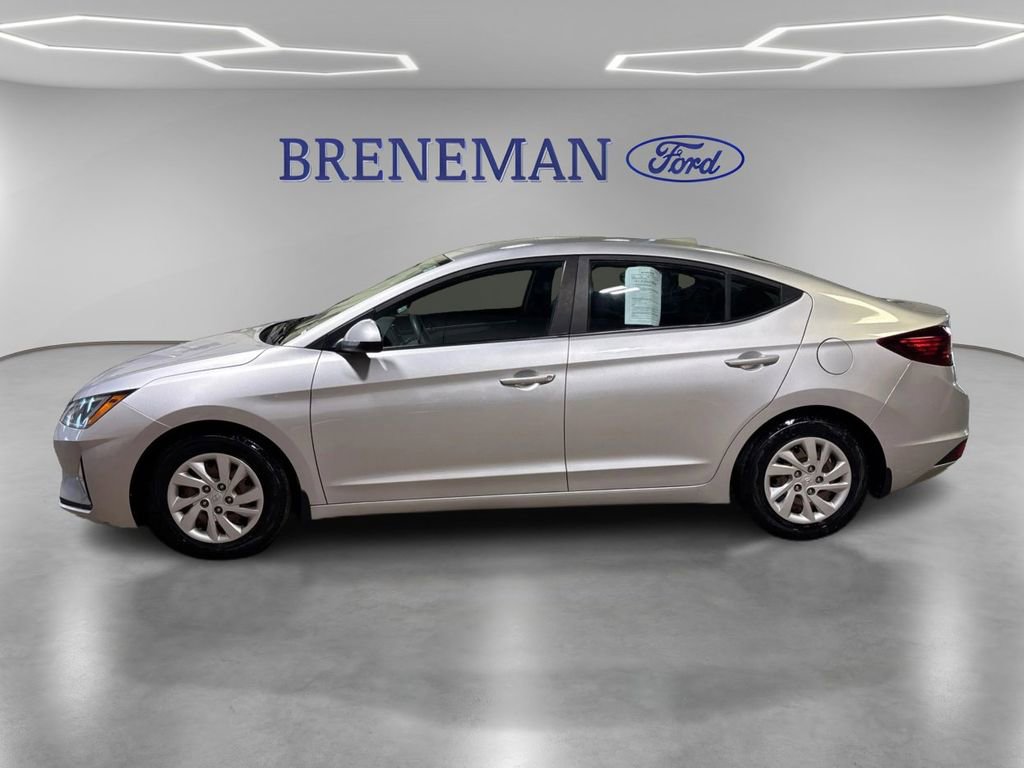 Used 2019 Hyundai Elantra SE w/ Cargo Package FWD image 8