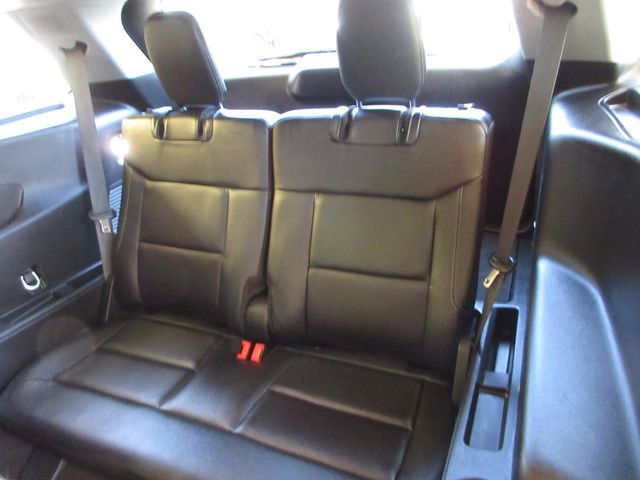 Certified 2023 Ford Explorer Limited w/ Limited Technology Package RWD image 26