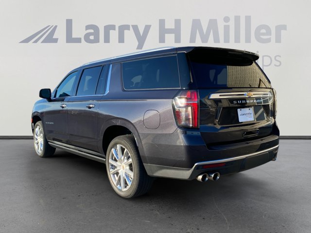 Used 2023 Chevrolet Suburban High Country w/ Premium Package 2 AWD/4WD image 3